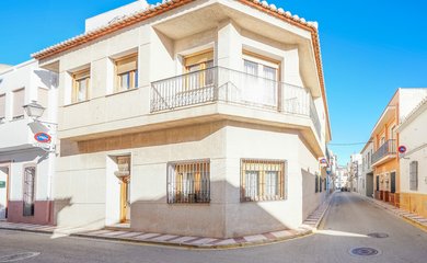 Tussenwoning te koop in Gata De Gorgos / Spanje